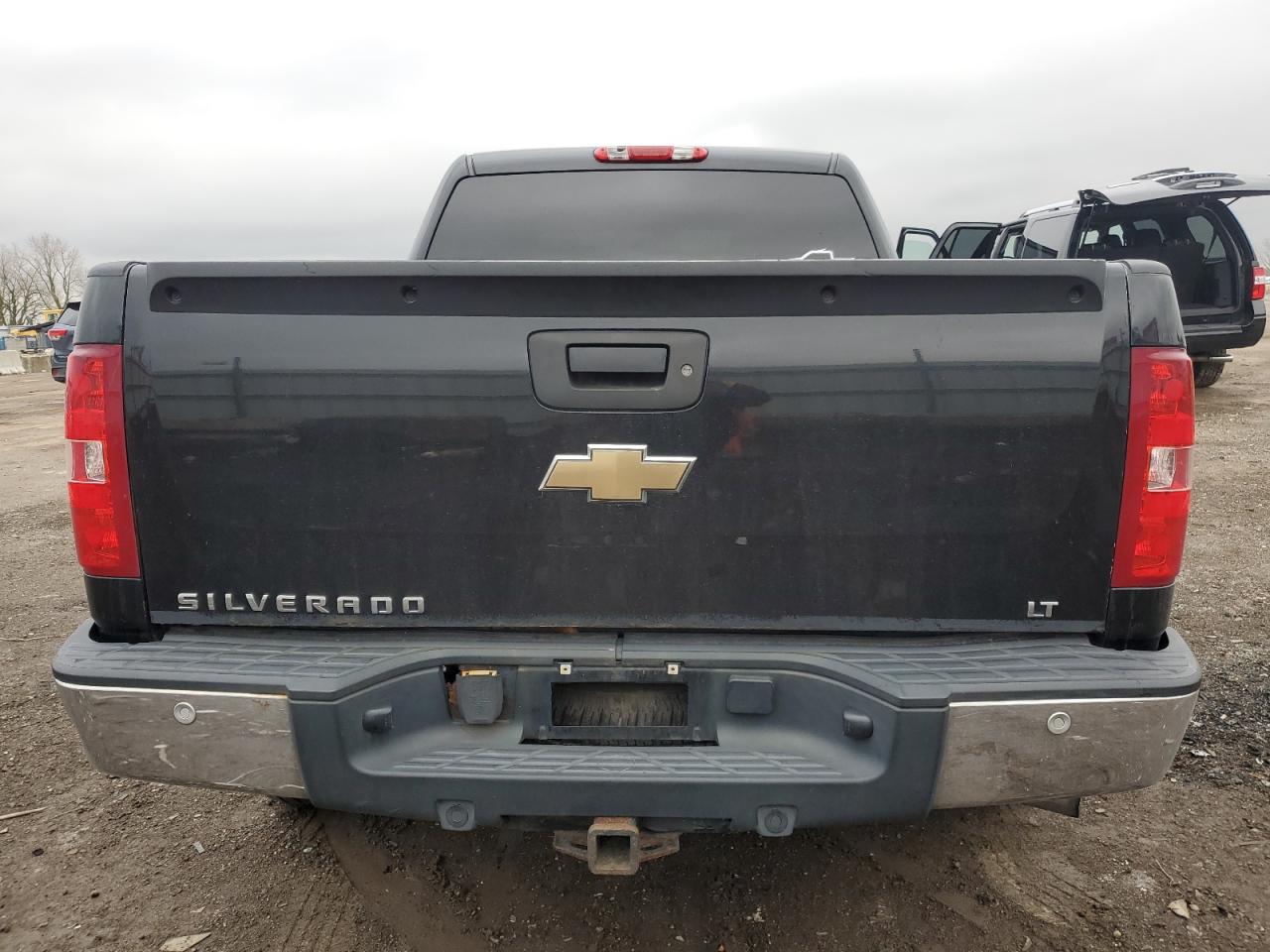 2007 Chevrolet Silverado VIN 2GCEK13MX71570736 Copart auction photo, front end / side damage thumbnail 10