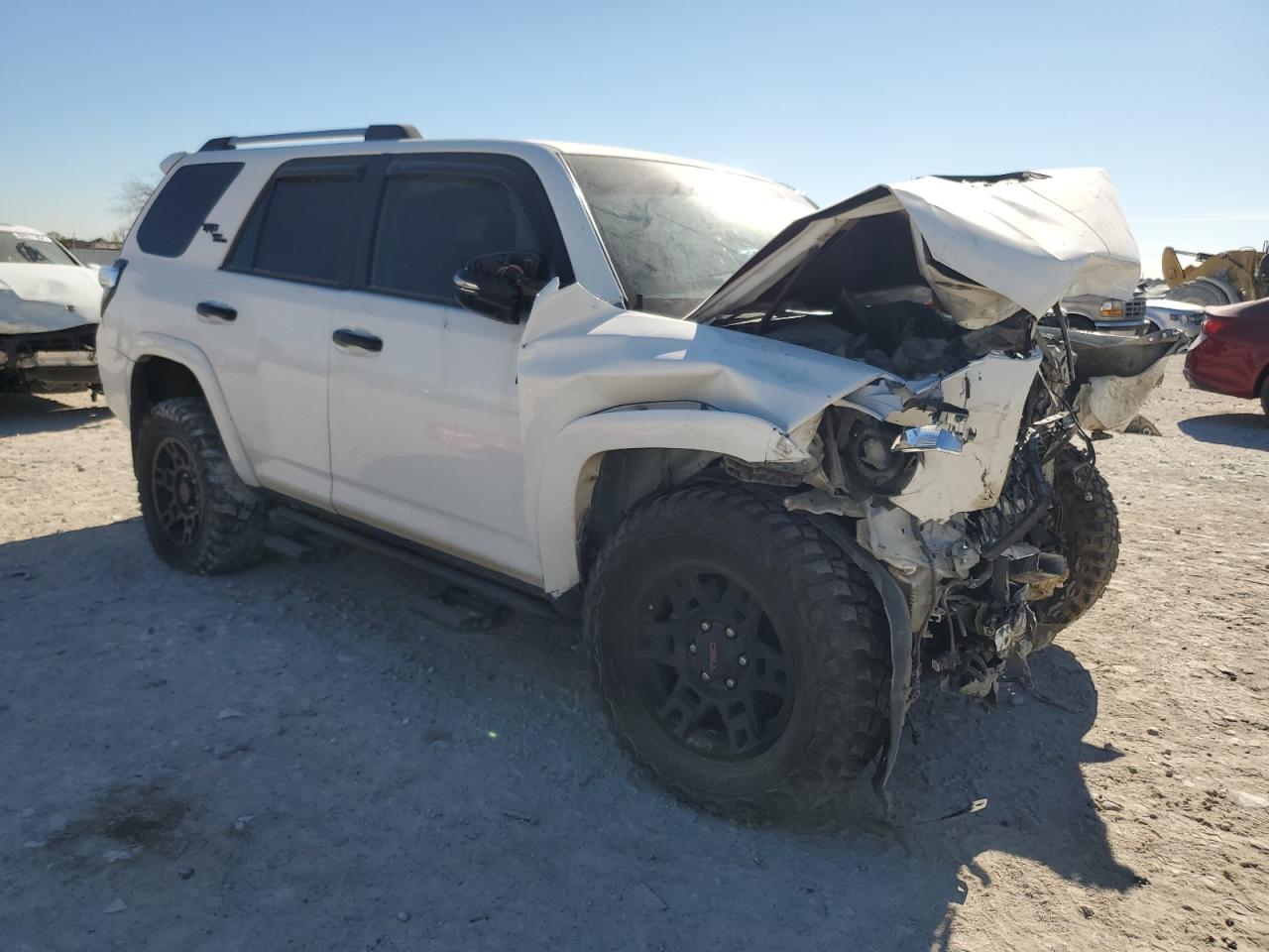 2018 Toyota 4Runner VIN JTEBU5JR1J5548550 Copart auction photo, front end / minor dent/scratches damage thumbnail 4