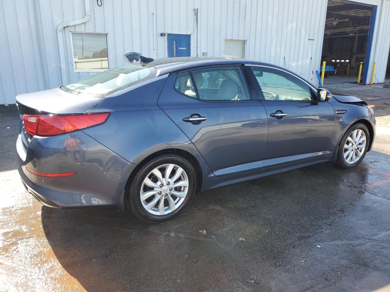 2015 KIA Optima VIN 5XXGN4A75FG445750 Copart auction photo, front end damage thumbnail 3