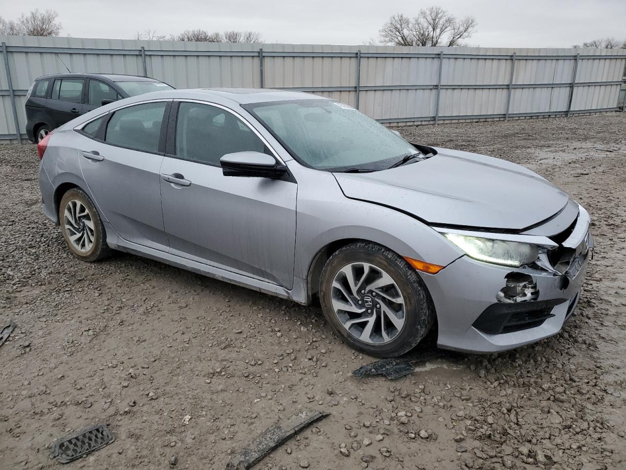 2017 Honda Civic VIN 19XFC2F76HE019365 Copart auction photo, front end damage thumbnail 4