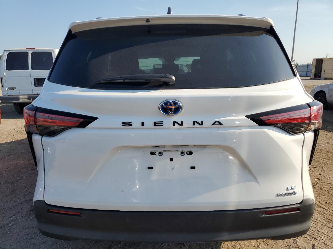 2022 Toyota Sienna VIN 5TDKRKEC2NS116656 Copart auction photo, front end / side damage thumbnail 6
