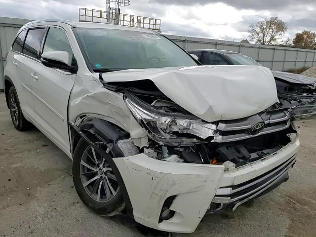 2017 Toyota Highlander VIN 5TDJZRFH7HS520300 Copart auction photo, front end damage thumbnail 12
