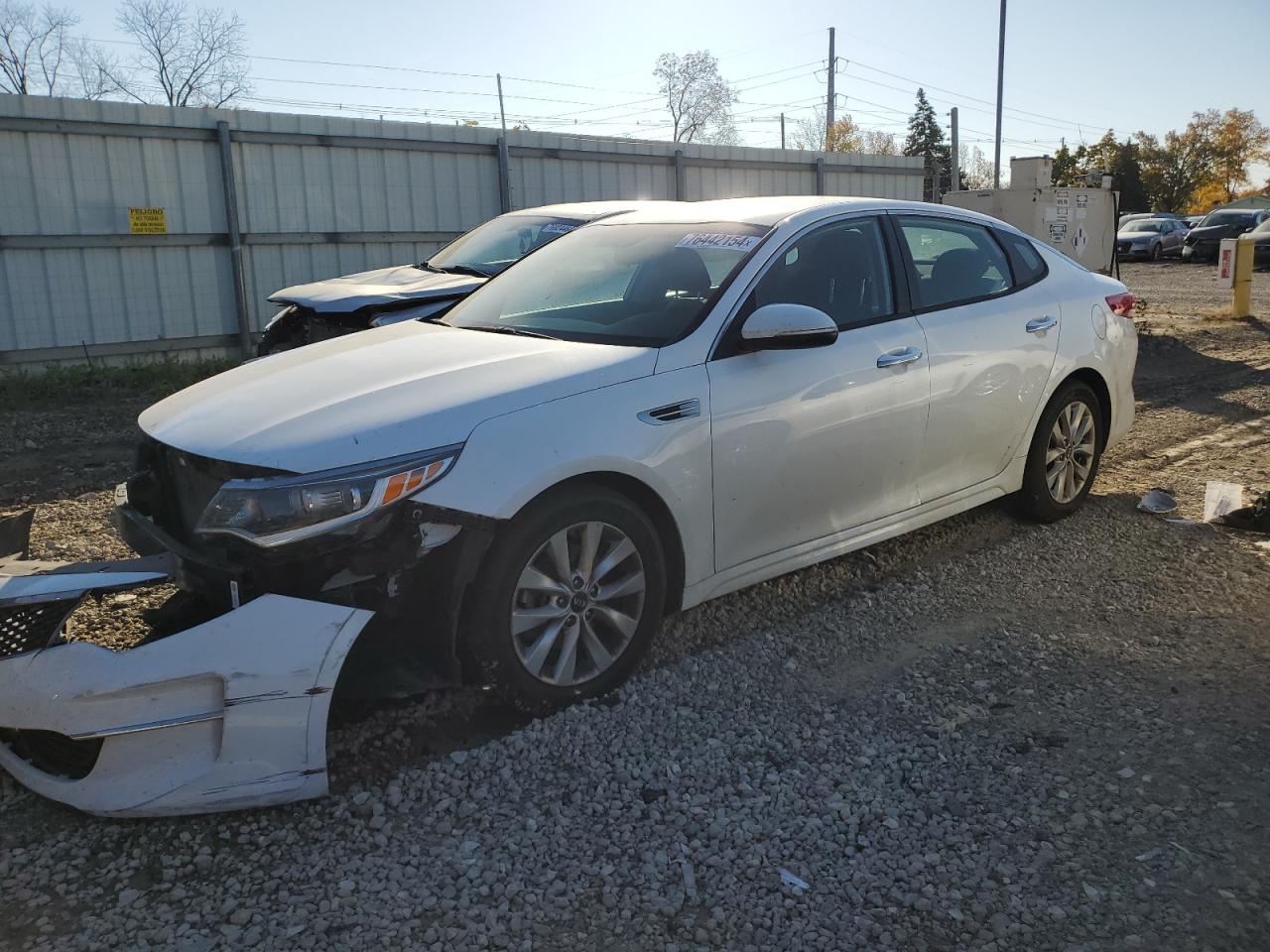 2018 KIA Optima VIN 5XXGT4L37JG256221