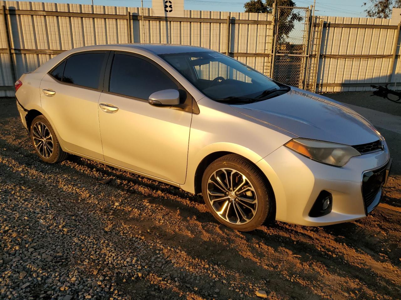 2015 Toyota Corolla VIN 5YFBURHEXFP224487 Copart auction photo, rear end damage thumbnail 4