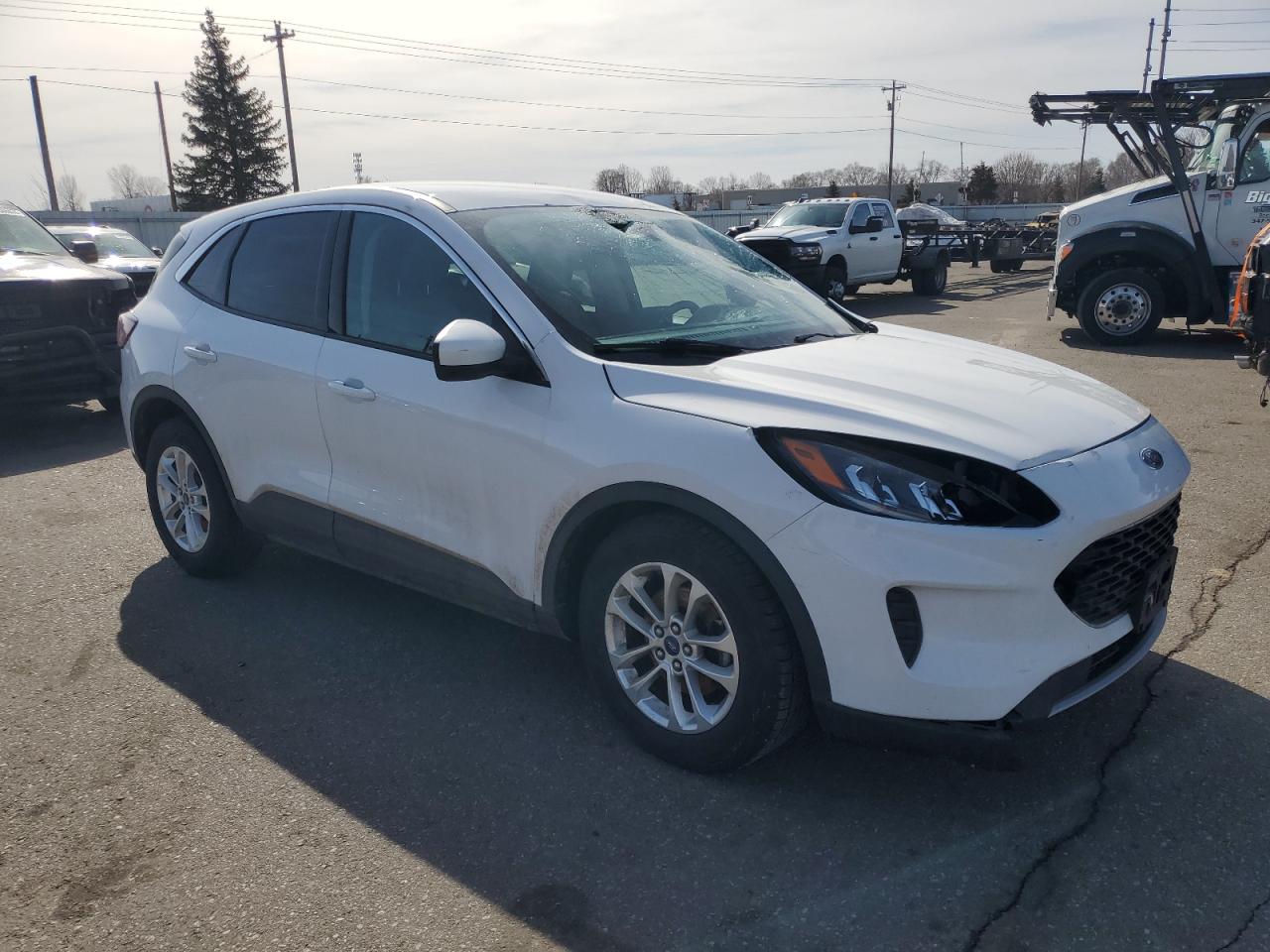 2020 Ford Escape VIN 1FMCU0G67LUA84385 Copart auction photo, front end damage thumbnail 4