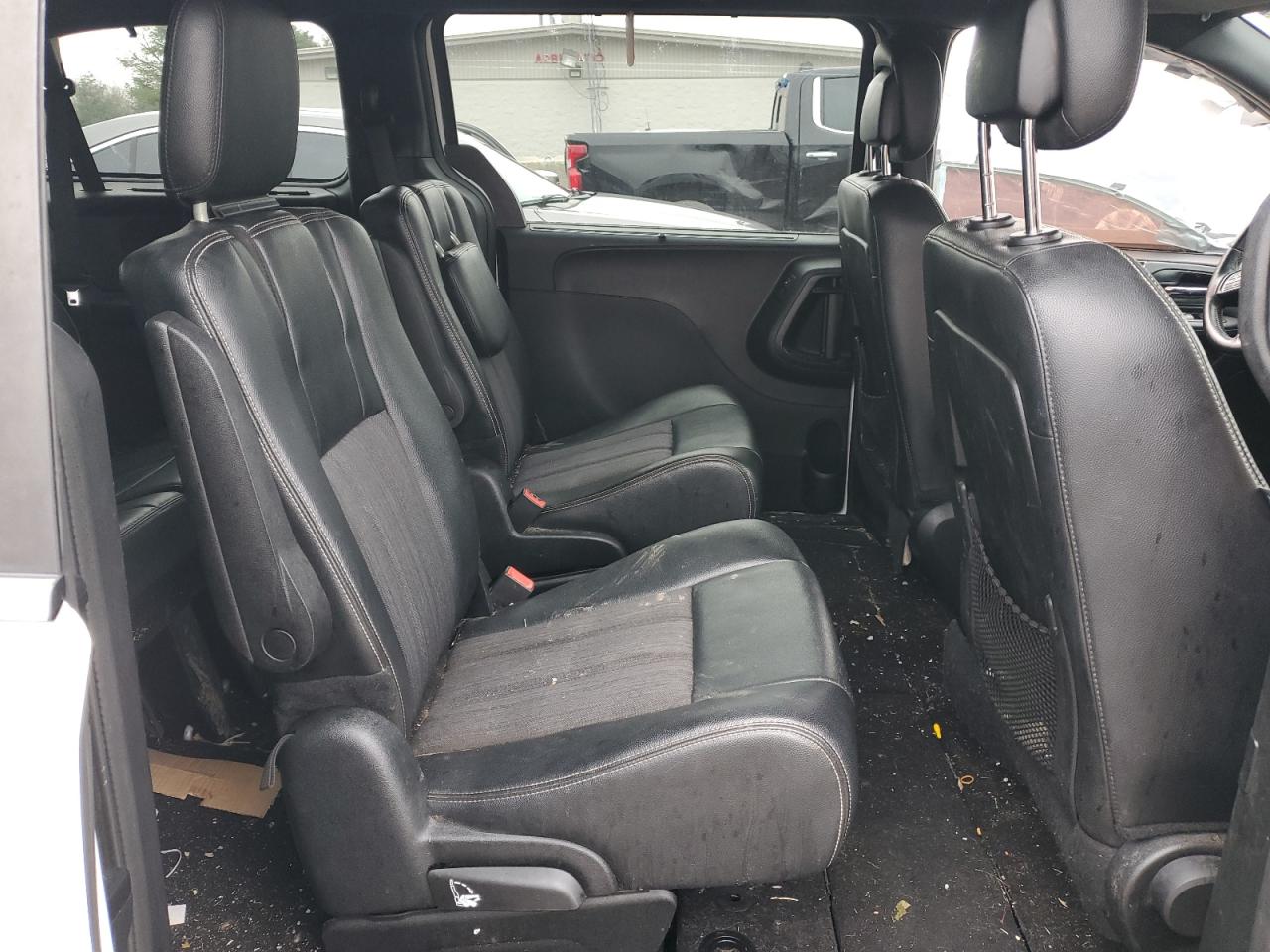 2014 Chrysler Town & Country VIN 2C4RC1HG6ER464347 Copart auction photo, front end damage thumbnail 11