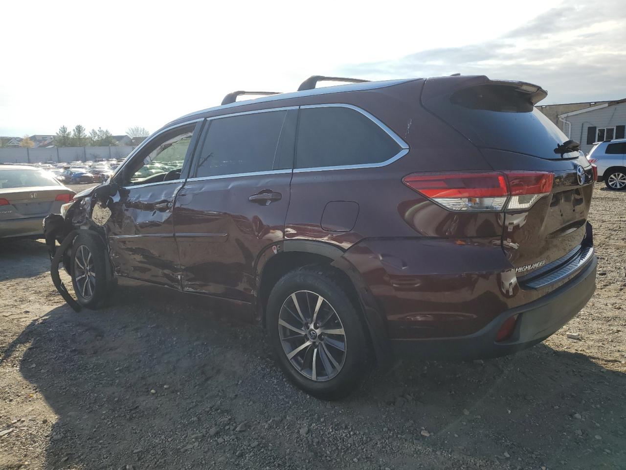 2017 Toyota Highlander VIN 5TDJZRFH7HS411660 Copart auction photo, all over damage thumbnail 2