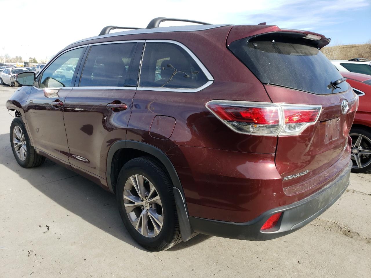 2015 Toyota Highlander VIN 5TDJKRFH6FS138065 Copart auction photo, front end / rear end damage thumbnail 2
