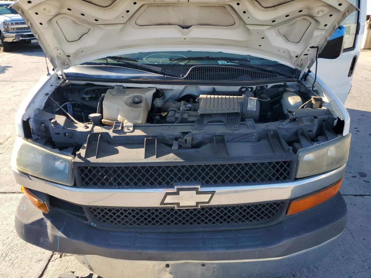 2005 Chevrolet Express VIN 1GCGG25V251151109 Copart auction photo, all over damage thumbnail 13