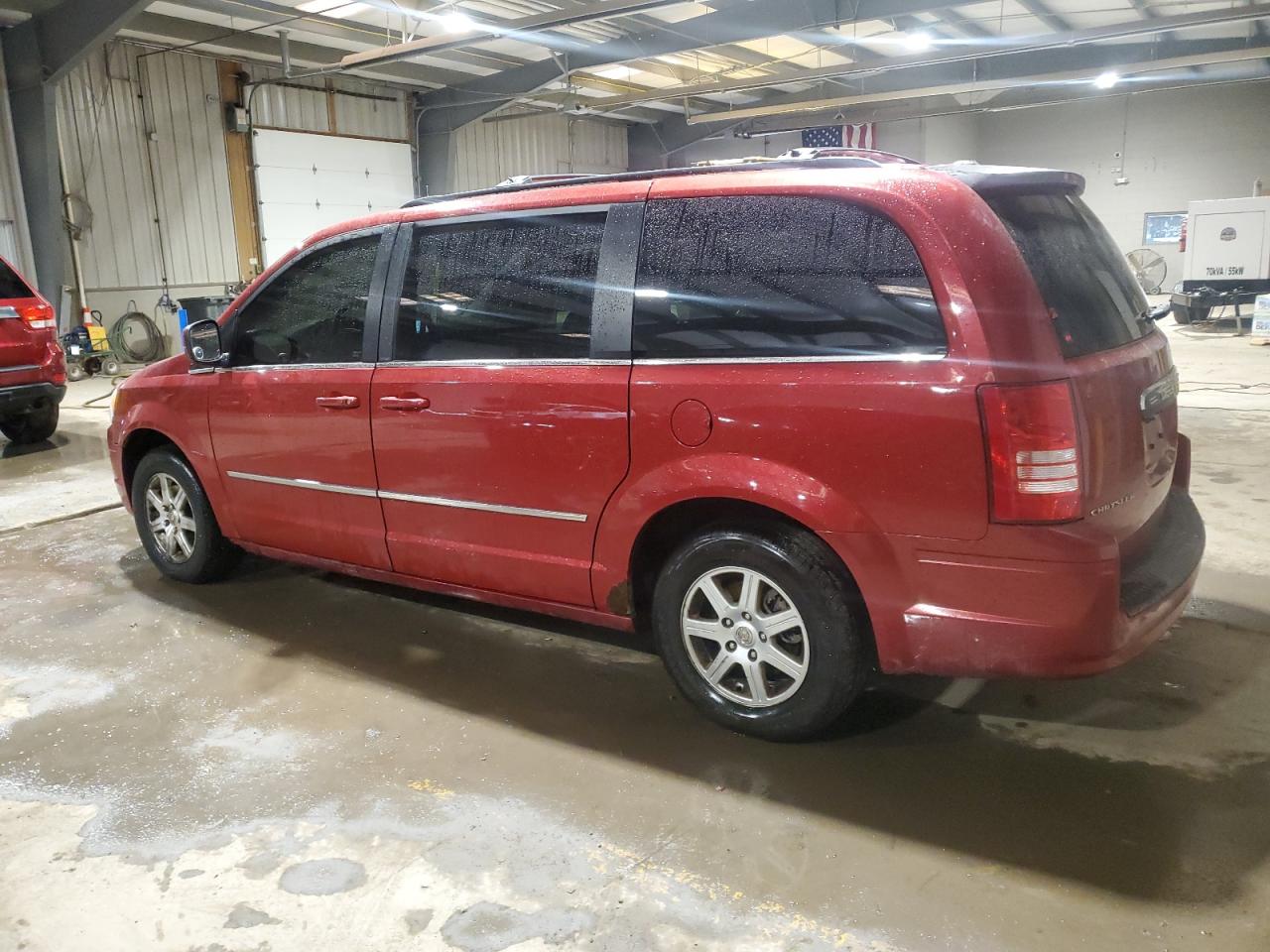 2010 Chrysler Town & Country VIN 2A4RR5D12AR105220 Copart auction photo, front end / minor dent/scratches damage thumbnail 2