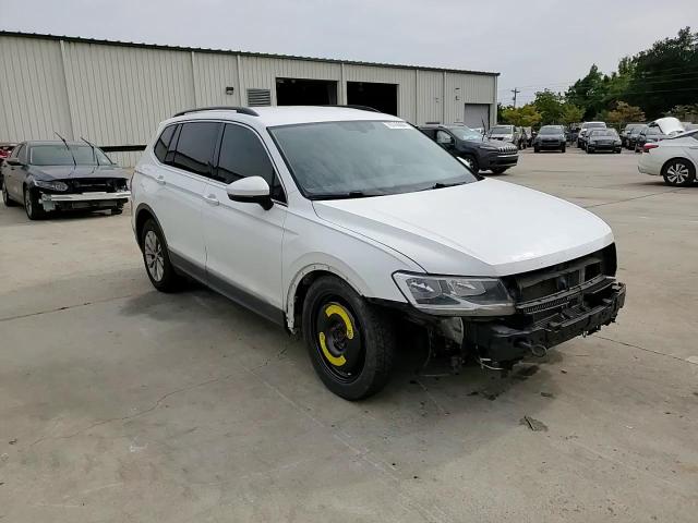 2018 Volkswagen Tiguan VIN 3VV2B7AX2JM100575 Copart auction photo, front end damage thumbnail 11