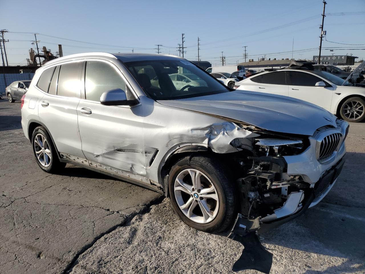 2021 BMW X3 VIN 5UXTY3C06M9H02331 Copart auction photo, front end / side damage thumbnail 4
