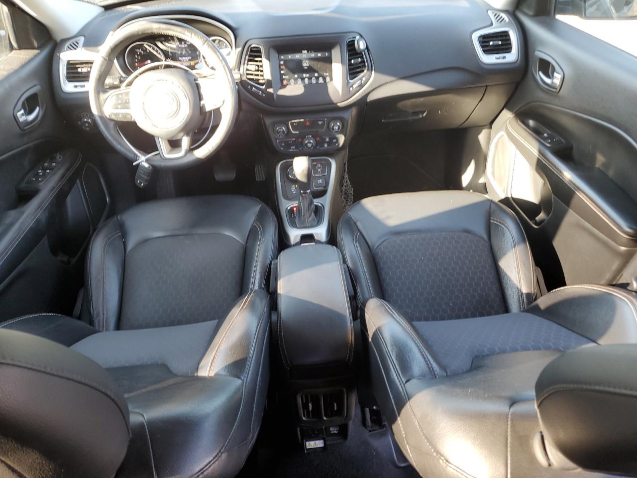 2019 Jeep Compass VIN 3C4NJDBB2KT596887 Copart auction photo, undercarriage / rear end damage thumbnail 8
