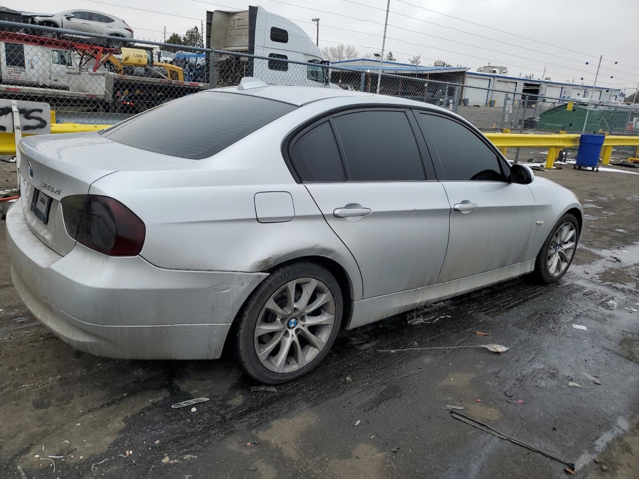 2007 BMW 3er VIN WBAVC73507KP33688 Copart auction photo, side damage thumbnail 3