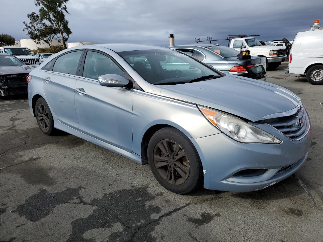 2014 Hyundai Sonata VIN 5NPEB4ACXEH886404 Copart auction photo, minor dent/scratches damage thumbnail 4