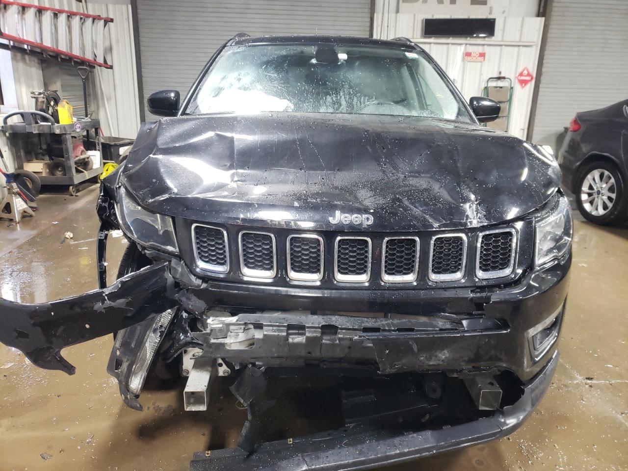 2018 Jeep Compass VIN 3C4NJDBB9JT162108 Copart auction photo, front end damage thumbnail 5