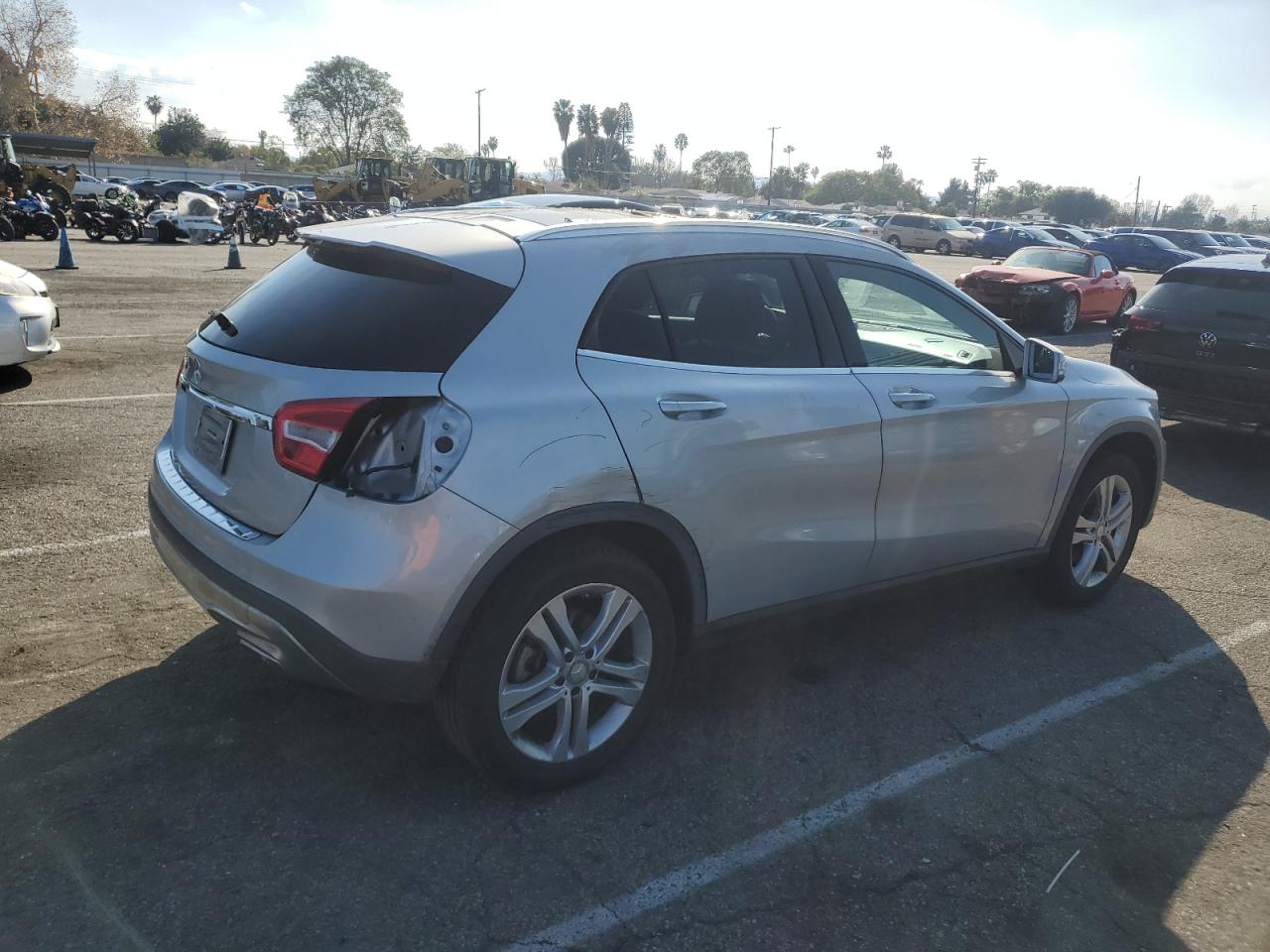 2017 Mercedes-Benz GLA-klasse VIN WDCTG4EB9HJ291138 Copart auction photo, vandalism / mechanical damage thumbnail 3