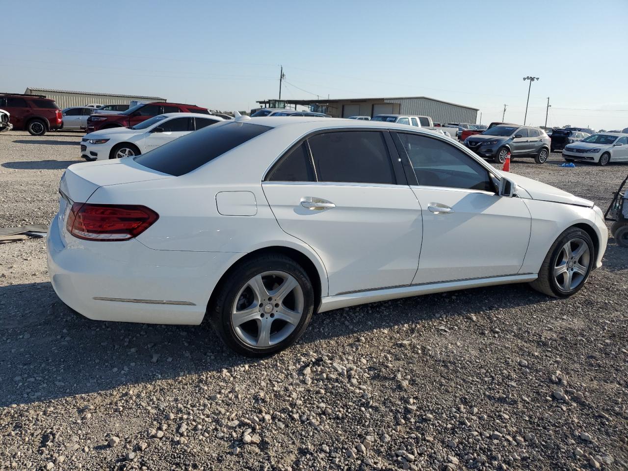 2014 Mercedes-Benz E-klasse VIN WDDHF5KB6EA883431 Copart auction photo, front end damage thumbnail 3