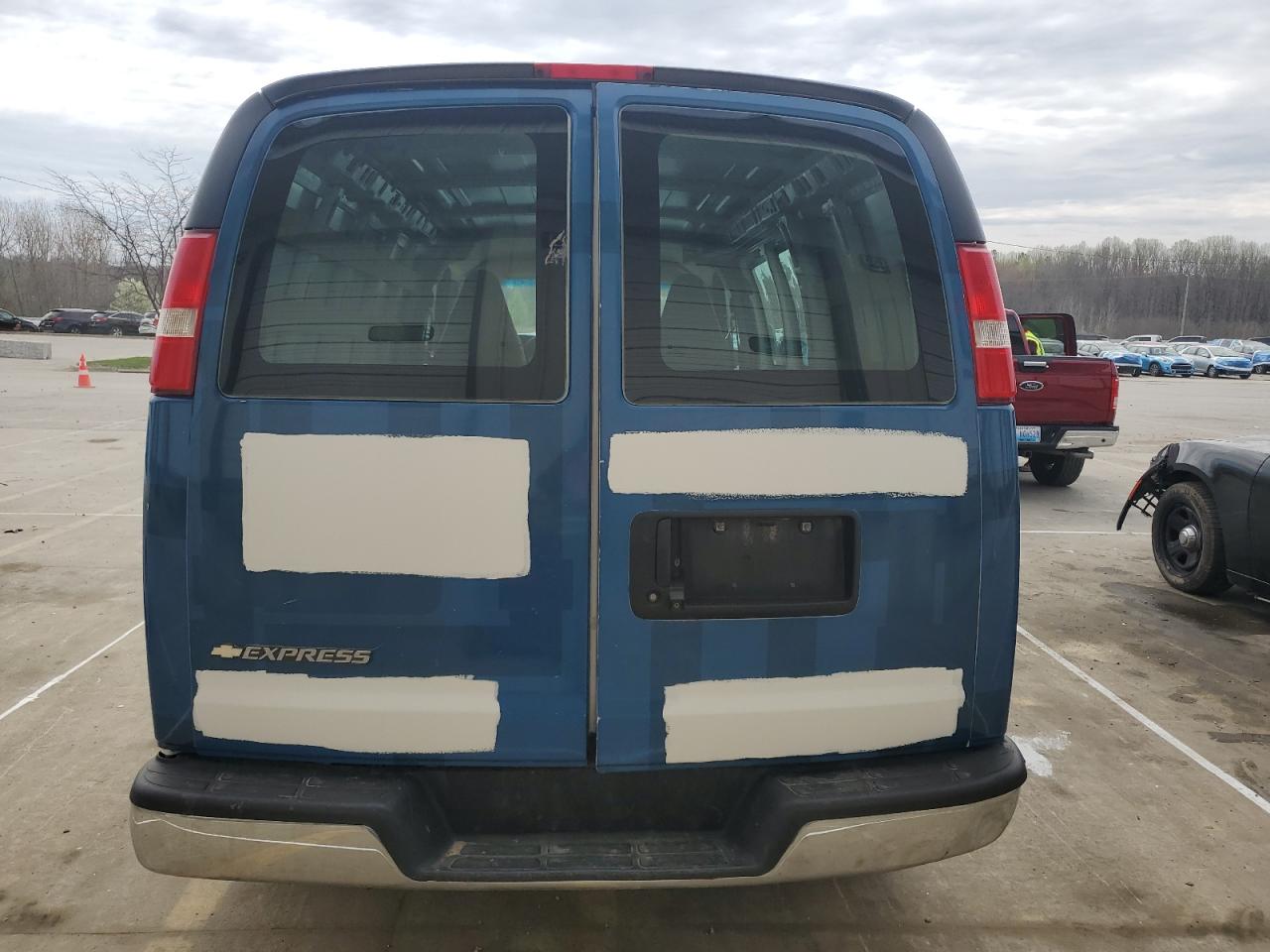 2018 Chevrolet Express VIN 1GCWGAFG7J1912491 Copart auction photo, front end damage thumbnail 6