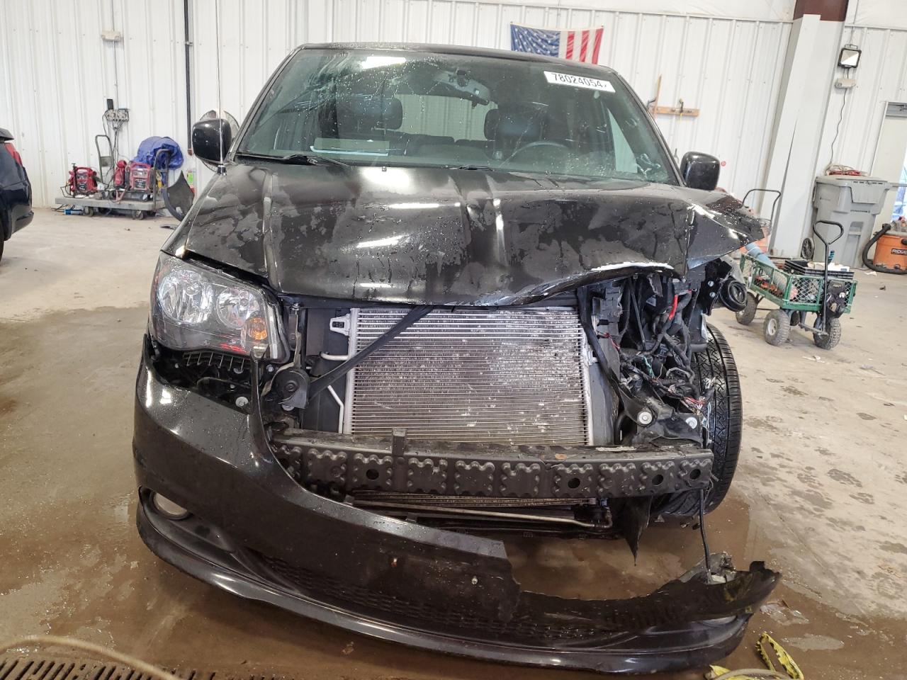 2015 Dodge Caravan VIN 2C4RDGCG4FR736810 Copart auction photo, front end damage thumbnail 5