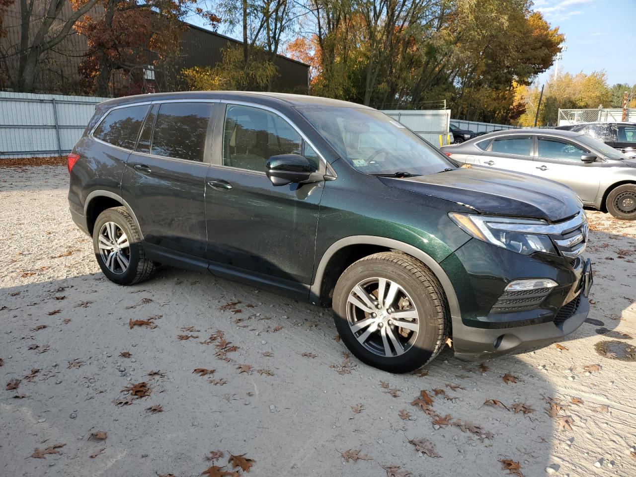 2018 Honda Pilot VIN 5FNYF6H50JB004394 Copart auction photo, front end damage thumbnail 4