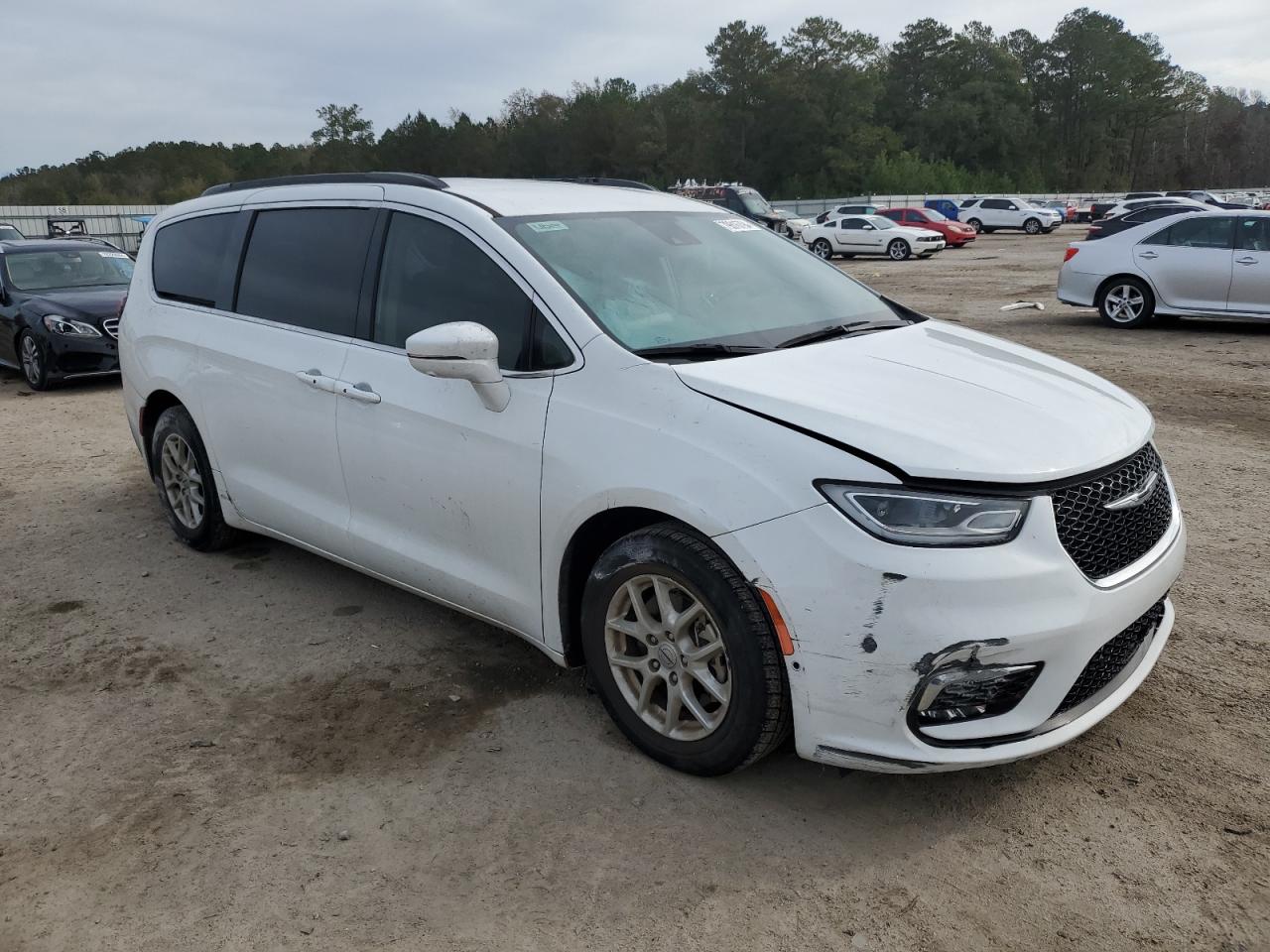 2022 Chrysler Pacifica VIN 2C4RC1BG5NR149189 Copart auction photo, front end / side damage thumbnail 4