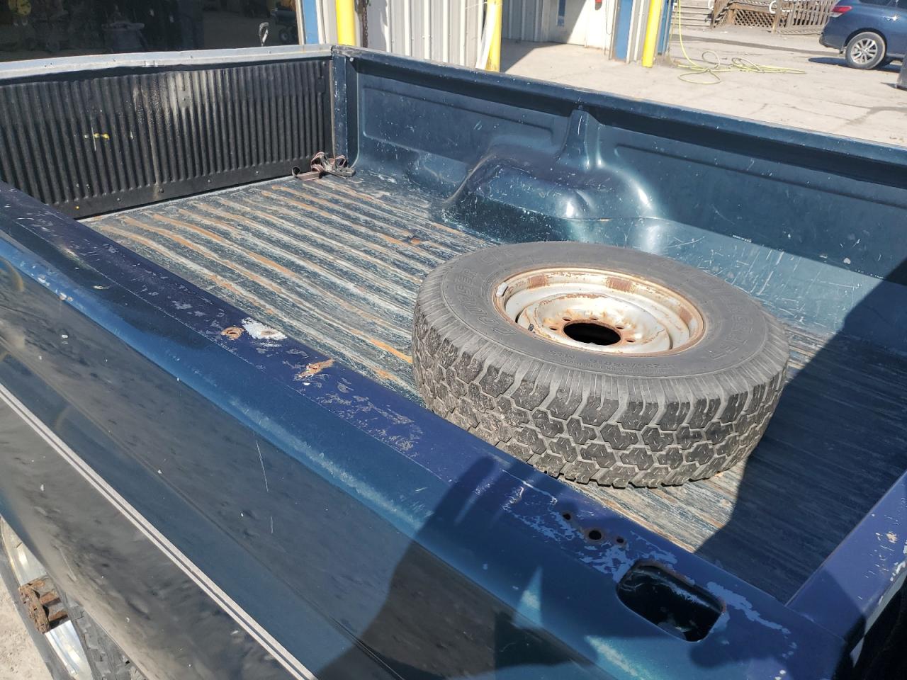 1995 Ford F250 VIN 2FTHF26H2SCA21485 Copart auction photo, front end / undercarriage damage thumbnail 10