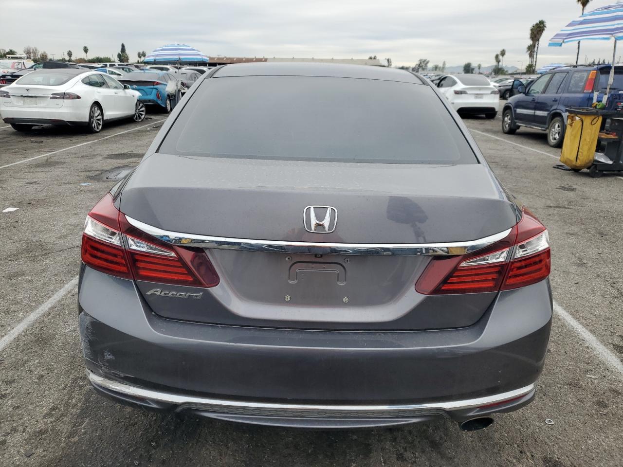 2017 Honda Accord VIN 1HGCR2F37HA163266 Copart auction photo, front end / minor dent/scratches damage thumbnail 6