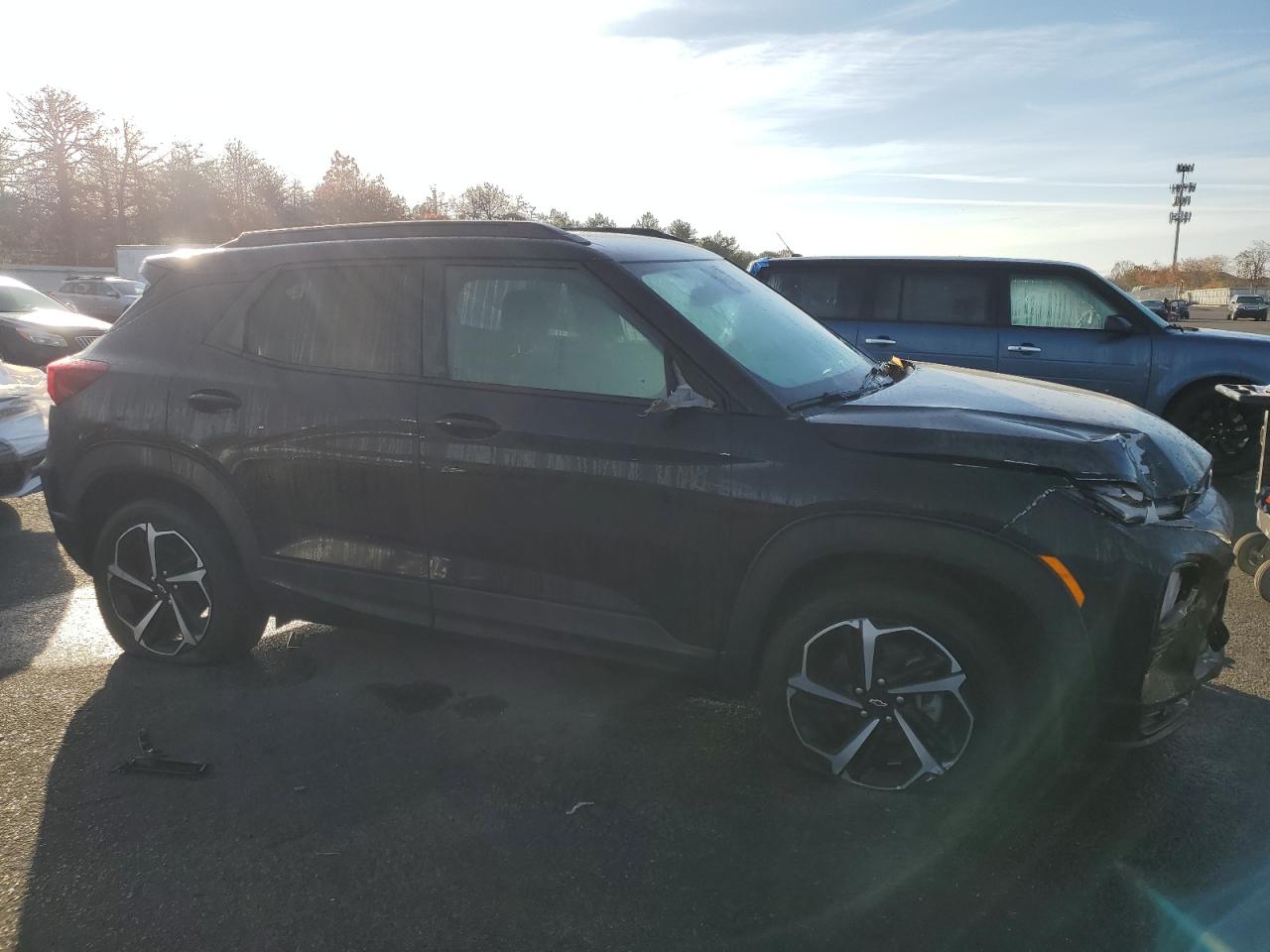 2021 Chevrolet TrailBlazer VIN KL79MUSL1MB117152 Copart auction photo, front end / minor dent/scratches damage thumbnail 4