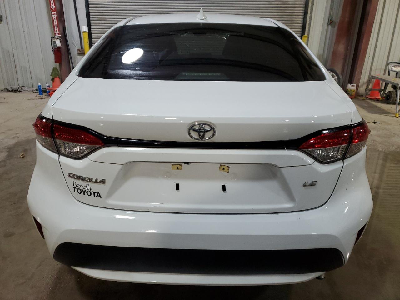 2022 Toyota Corolla VIN 5YFEPMAE5NP312606 Copart auction photo, front end / minor dent/scratches damage thumbnail 6