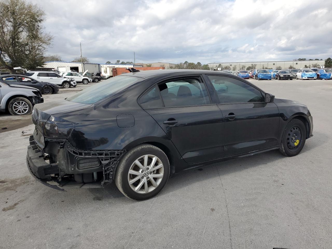 2015 Volkswagen Jetta VIN 3VWD17AJ4FM231811 Copart auction photo, side / rear end damage thumbnail 3