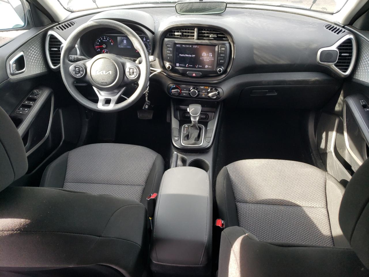 2022 KIA Soul VIN KNDJ23AU2N7806941 Copart auction photo, all over damage thumbnail 8