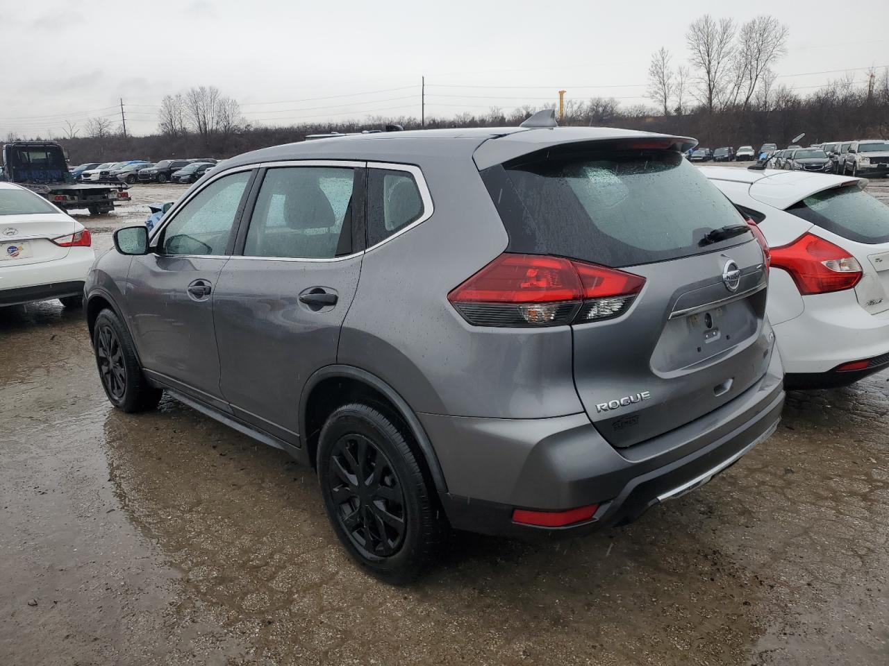 2018 Nissan Rogue VIN KNMAT2MV6JP556612 Copart auction photo, vandalism damage thumbnail 2
