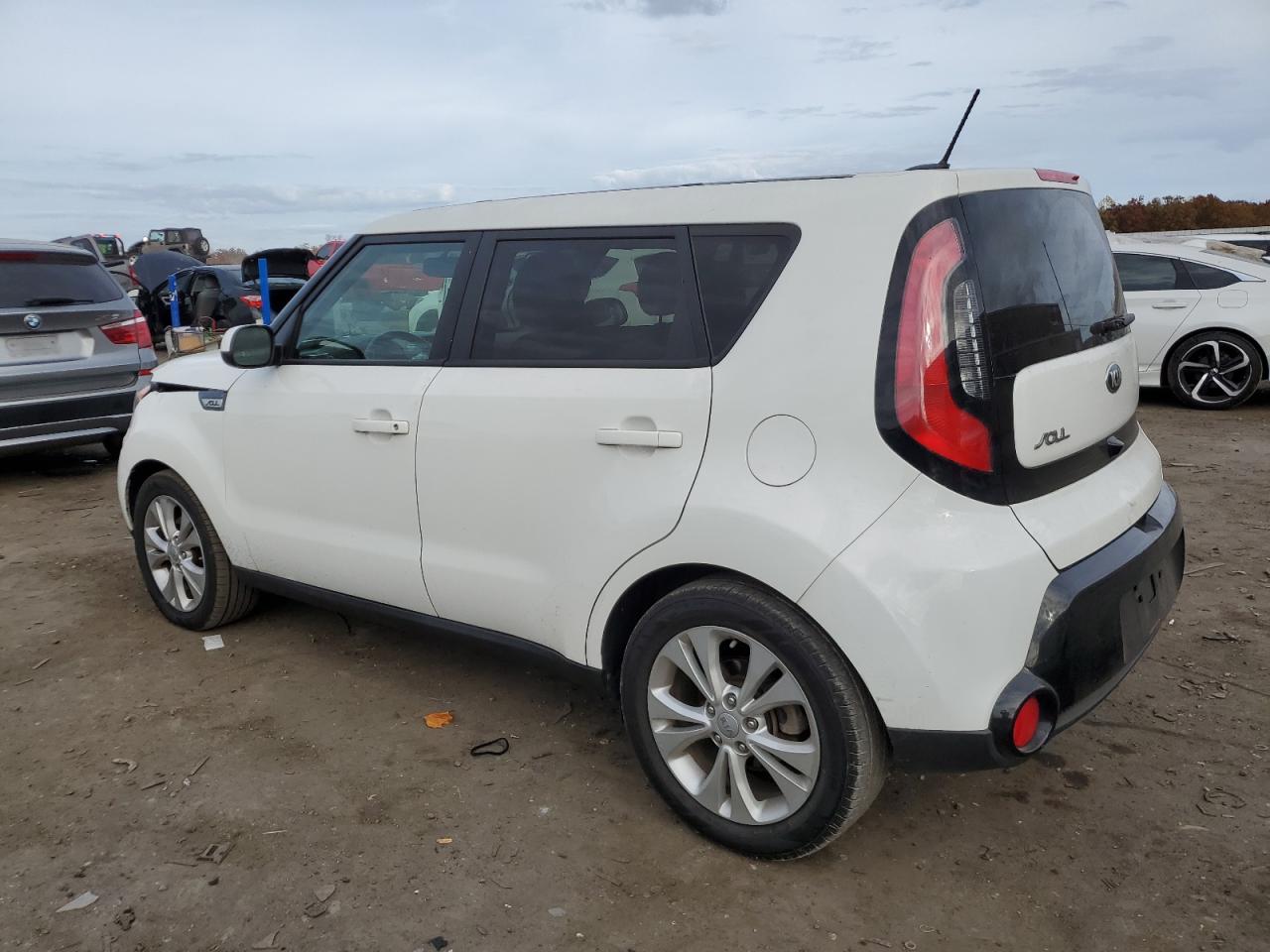 2016 KIA Soul VIN KNDJP3A5XG7856502 Copart auction photo, front end / minor dent/scratches damage thumbnail 2