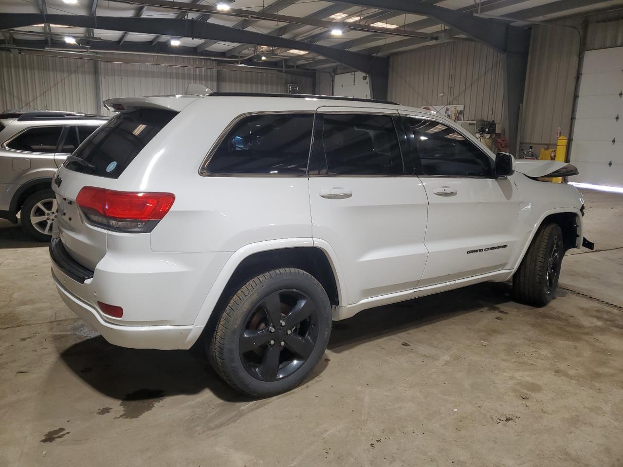 2015 Jeep Grand Cherokee VIN 1C4RJFAG9FC805991 Copart auction photo, front end damage thumbnail 3