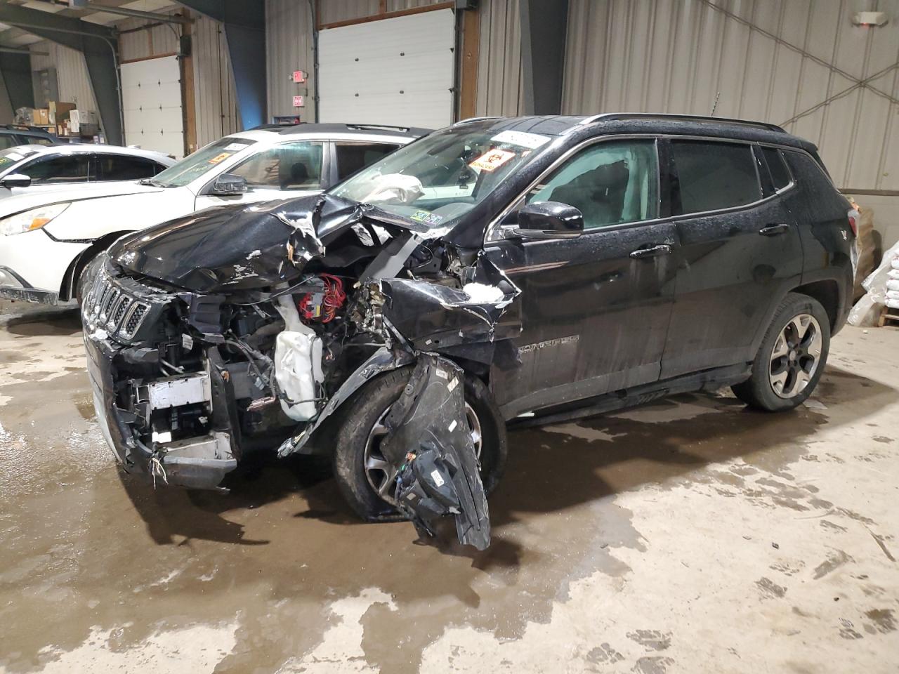 2018 Jeep Compass VIN 3C4NJDCB0JT255906