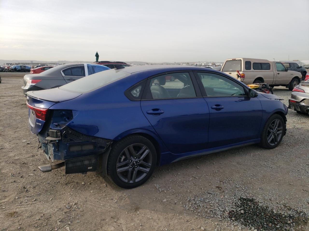 2021 KIA Forte VIN 3KPF34AD4ME359391 Copart auction photo, all over damage thumbnail 3