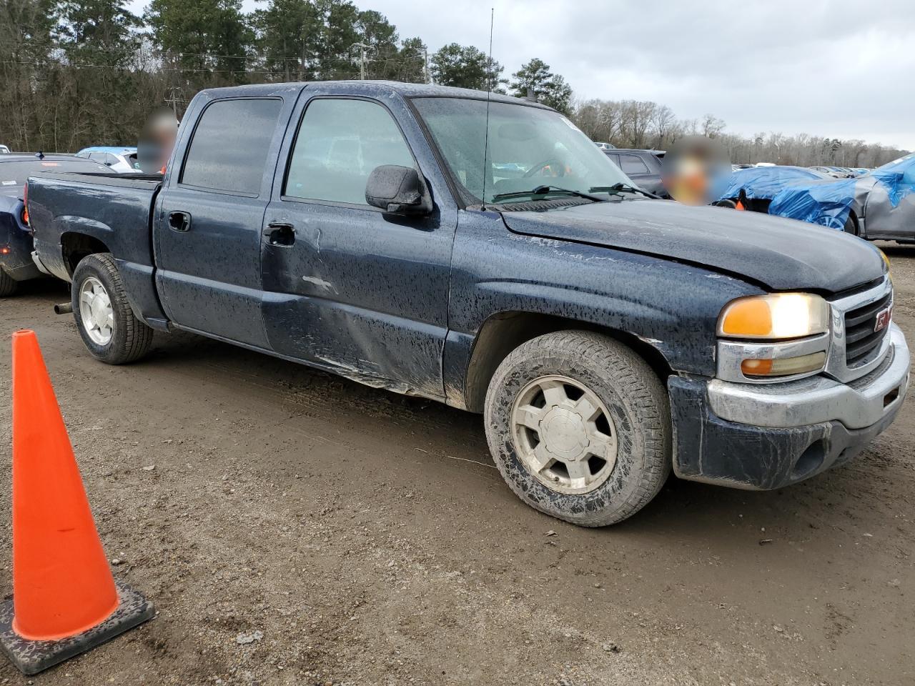 2007 GMC Sierra VIN 2GTEC13Z171140831 Copart auction photo, side damage thumbnail 4
