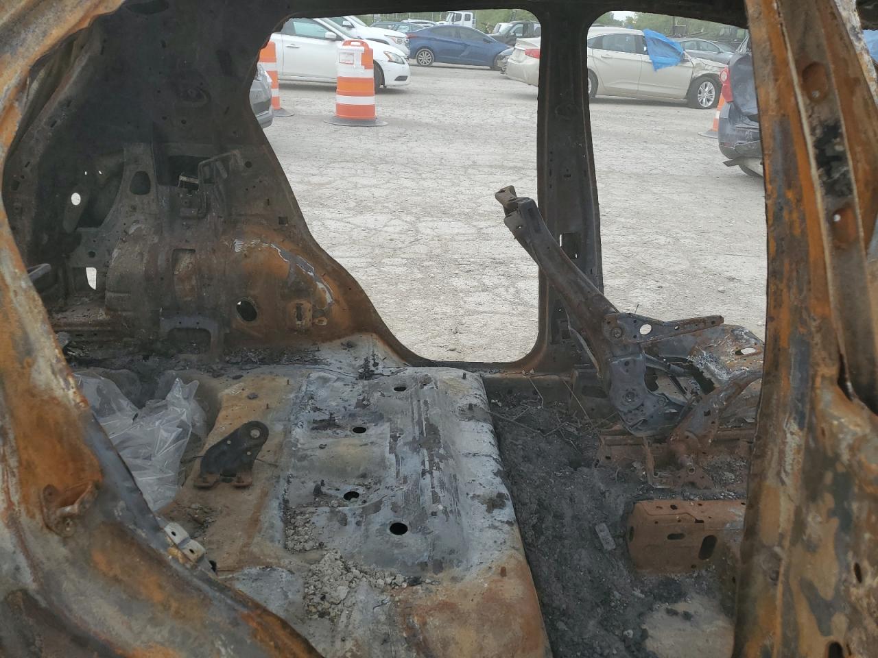 2019 Chevrolet Trax VIN 3GNCJLSB4KL129317 Copart auction photo, burn damage thumbnail 10
