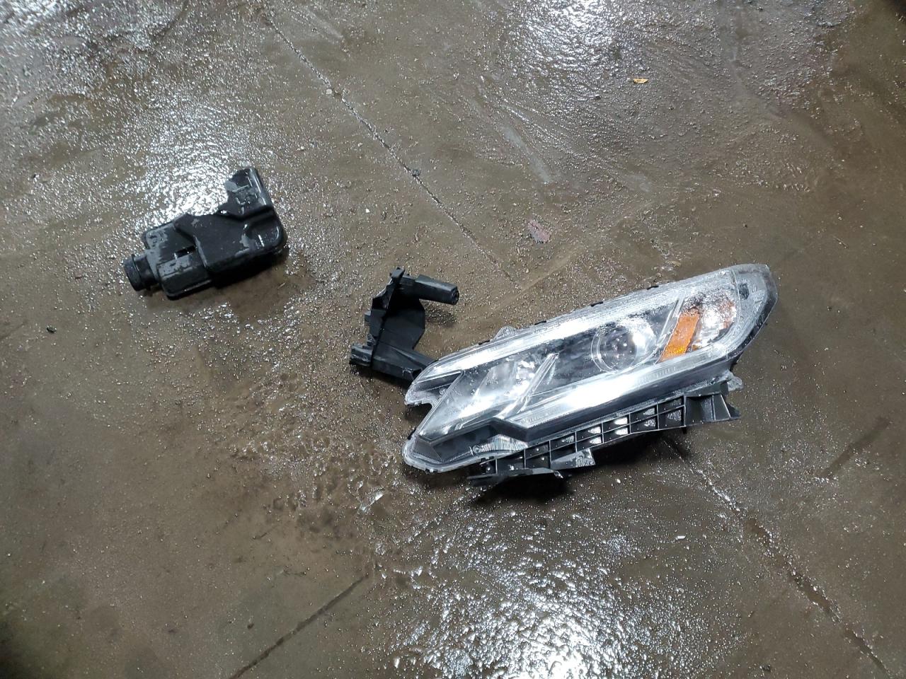 2015 Honda CR-V VIN 5J6RM4H96FL132381 Copart auction photo, front end damage thumbnail 14