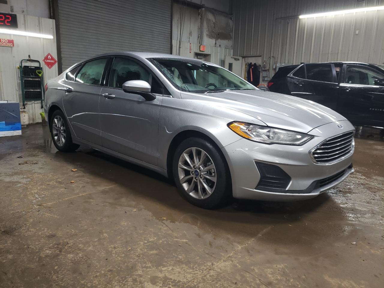 2020 Ford Fusion VIN 3FA6P0HDXLR124123 Copart auction photo, burn / mechanical damage thumbnail 4