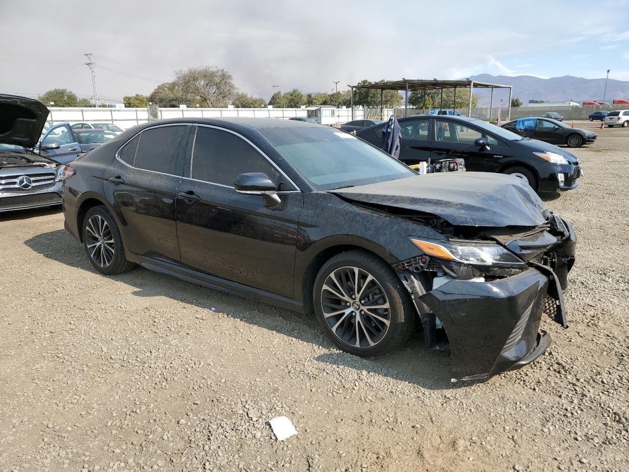 2018 Toyota Camry VIN 4T1B11HK8JU633840 Copart auction photo, front end damage thumbnail 4