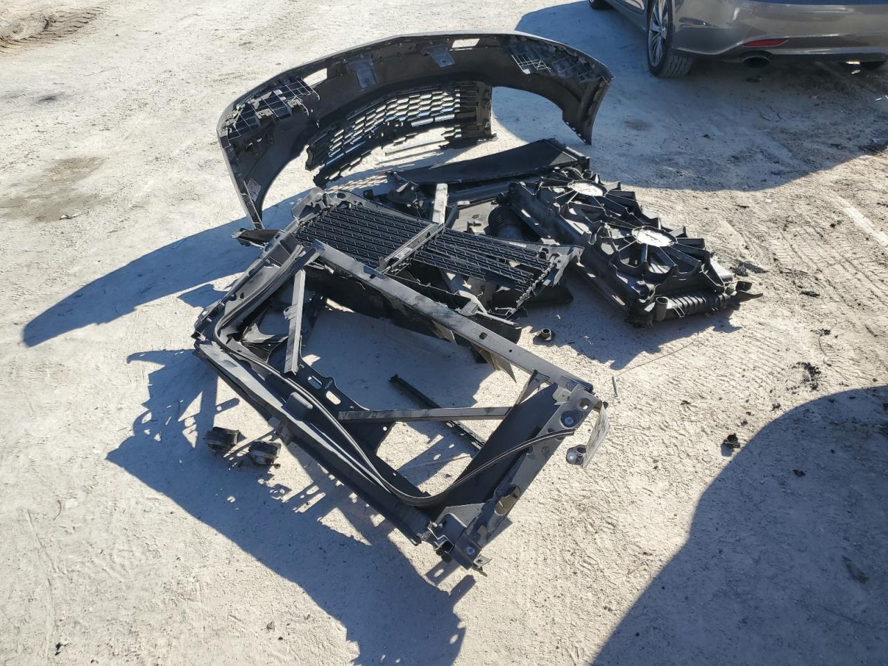 2015 Chevrolet Tahoe VIN 1GNLC2EC5FR570476 Copart auction photo, front end damage thumbnail 13