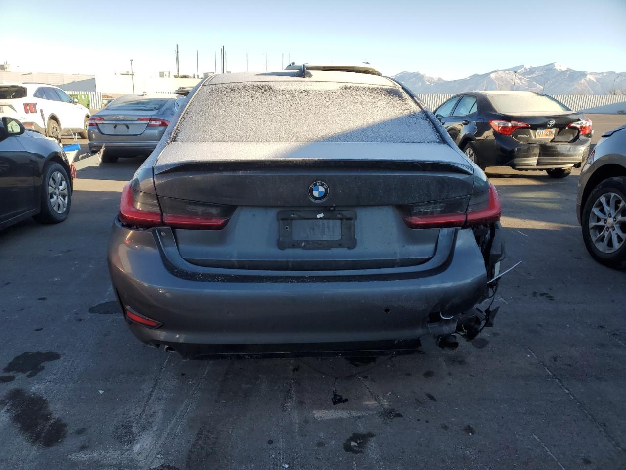 2019 BMW 3er VIN WBA5R7C52KAJ83990 Copart auction photo, side / front end damage thumbnail 6