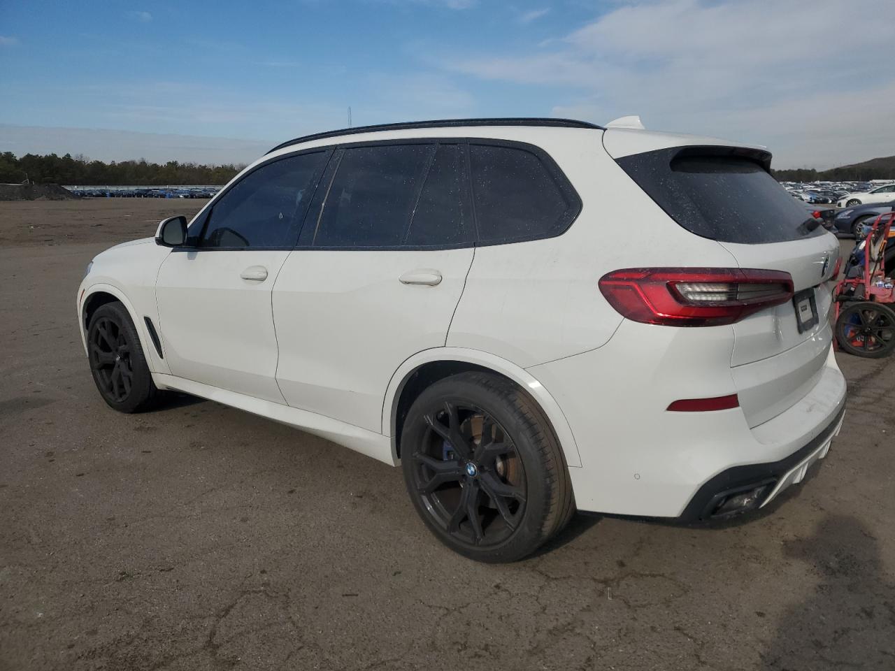 2020 BMW X5 VIN 5UXCR6C07L9B62937 Copart auction photo, undercarriage / minor dent/scratches damage thumbnail 2