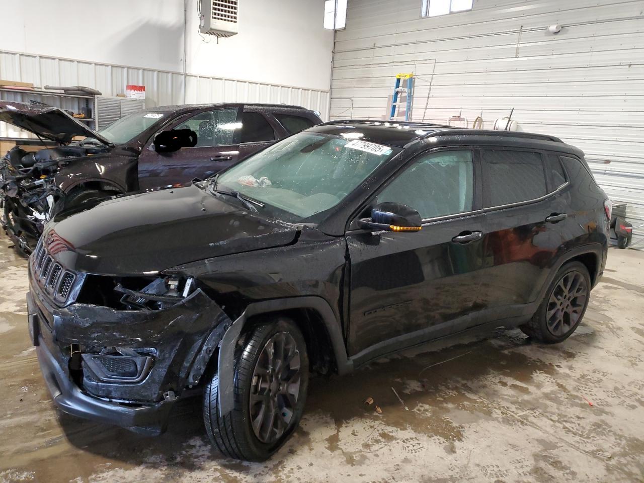 2019 Jeep Compass VIN 3C4NJCCB7KT743391