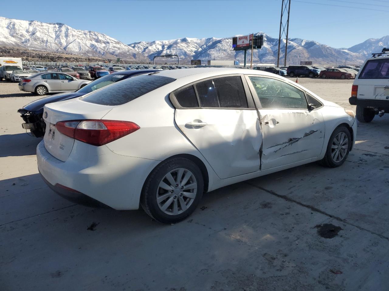 2015 KIA Forte VIN KNAFX4A6XF5361373 Copart auction photo, side damage thumbnail 3