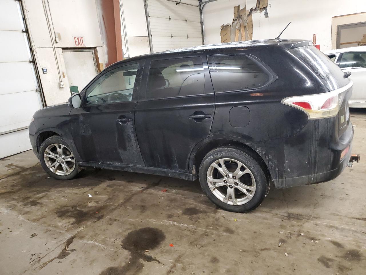2014 Mitsubishi Outlander VIN JA4AZ3A34EZ002139 Copart auction photo, minor dent/scratches damage thumbnail 2