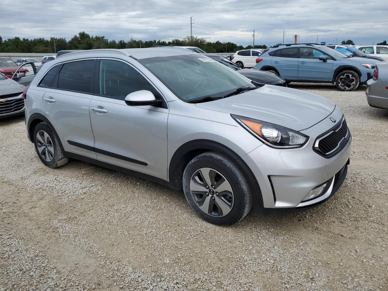2019 KIA Niro VIN KNDCB3LC2K5230918 Copart auction photo, water/flood damage thumbnail 4