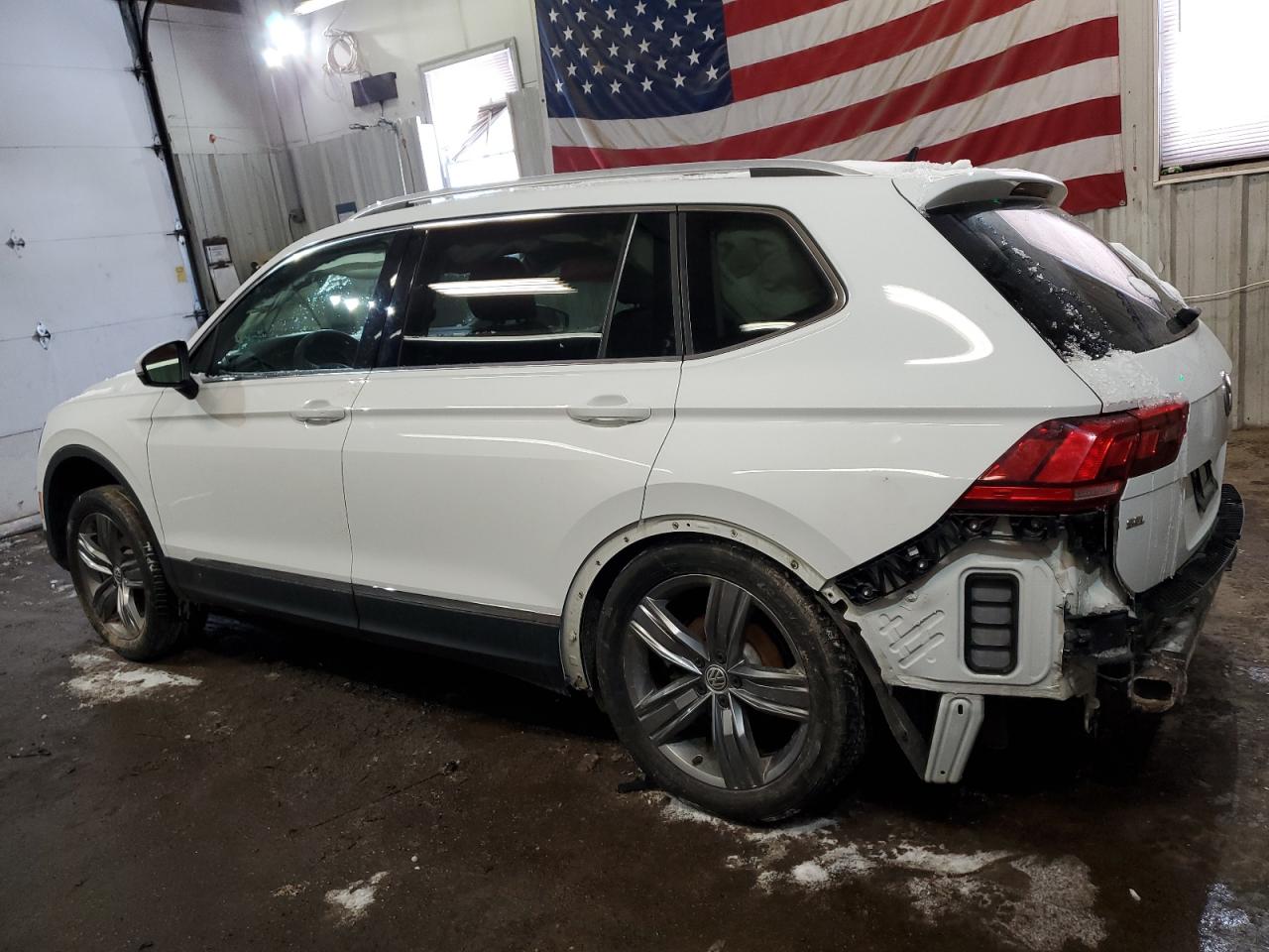 2020 Volkswagen Tiguan VIN 3VV2B7AX2LM031082 Copart auction photo, all over damage thumbnail 2